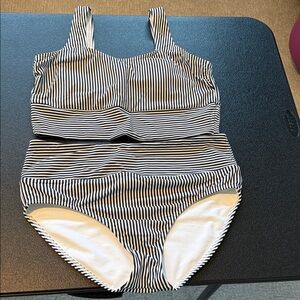 Lands' End Women's Tugless Midkini Top and High Waisted Bottom Swimsuit Set